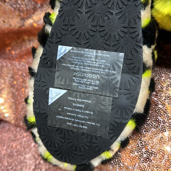 Uggs - Picture 3 of 3